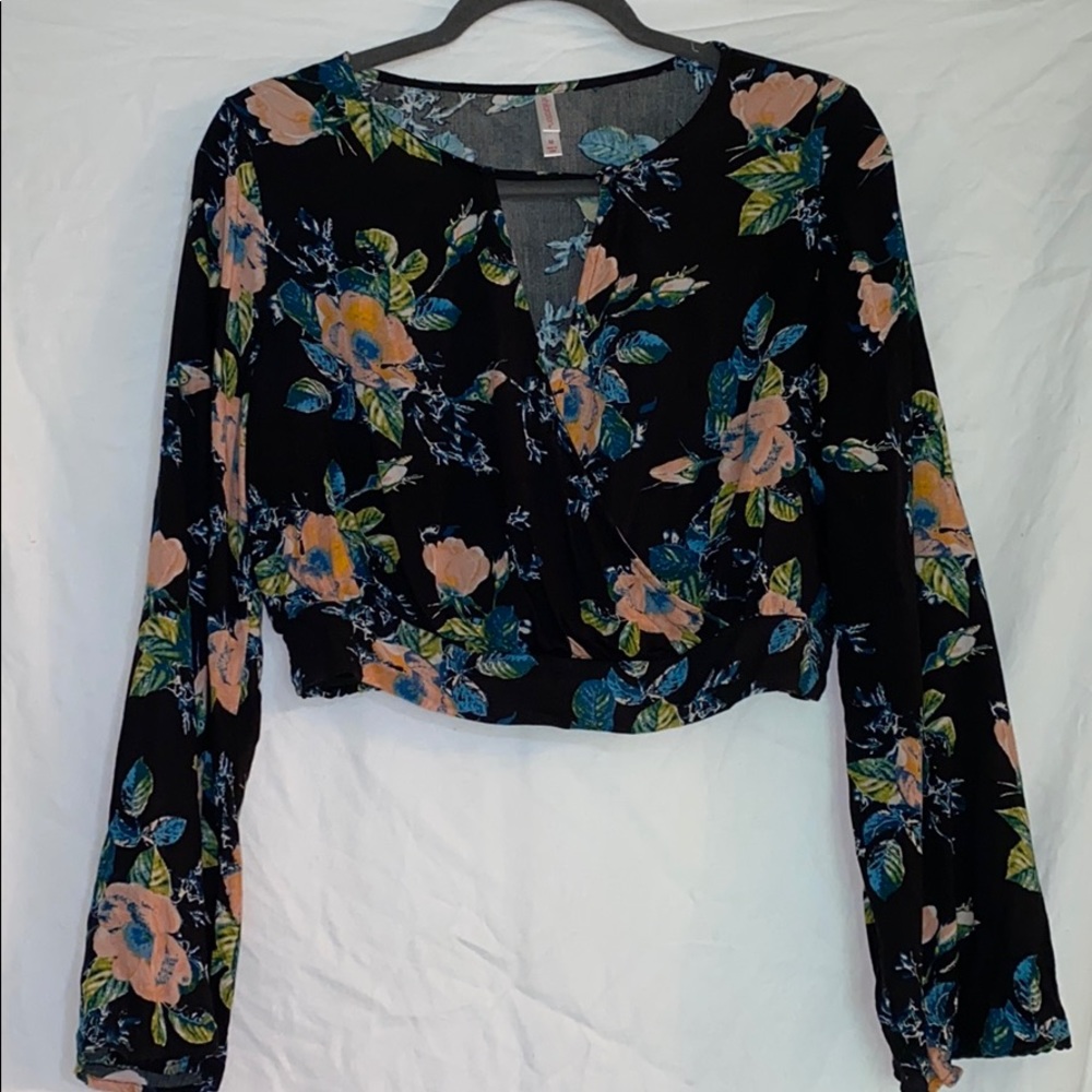 Xhilaration Black Floral Crop top w/ Bell sleeves